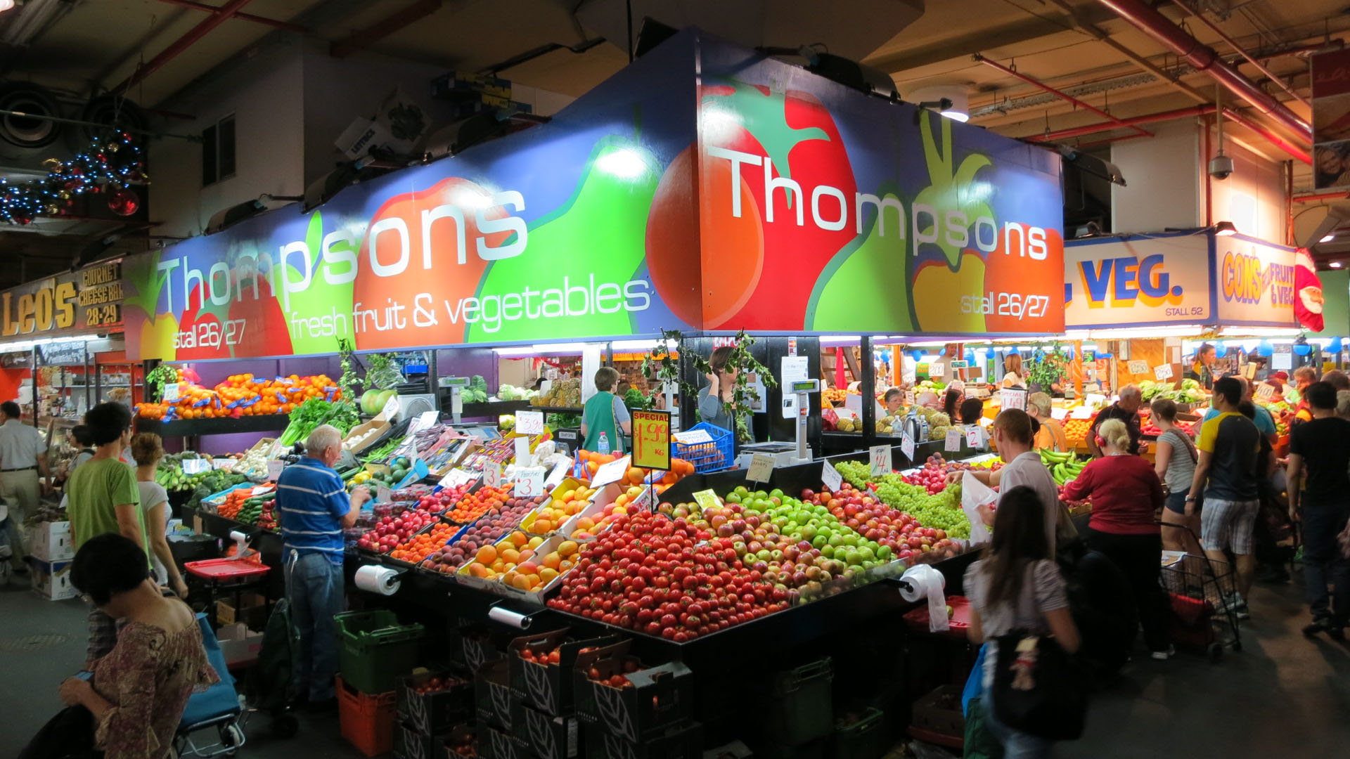 Fruit-and-vegetables-at-the-Central-Markets