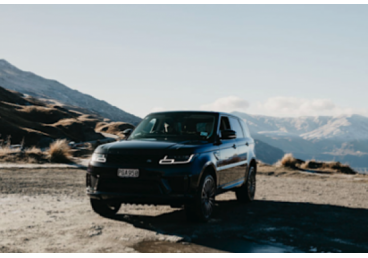 Range Rover Sport V8 - 5 Seater Luxury SUV. Apple Carplay, Android Auto, mini fridge, heated and cooled seats